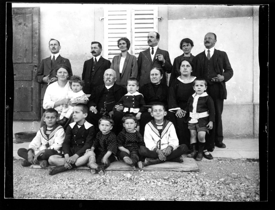 ArCJ - Les Bois, Famille - 137 J 1658 a