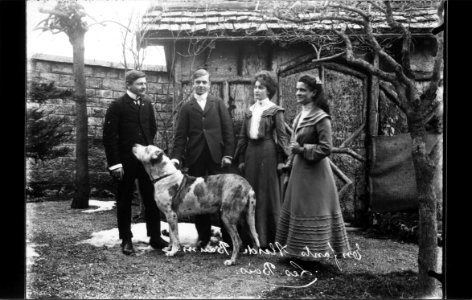 ArCJ - Les Bois, Famille - 137 J 253 b