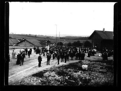 ArCJ - Les Bois, Groupe - 137 J 1336 a