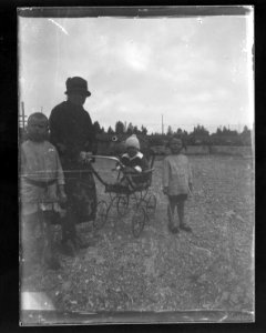 ArCJ - Les Bois, Famille - 137 J 881 a