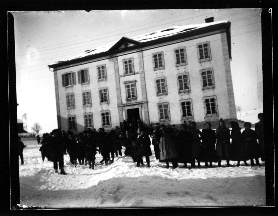 ArCJ - Les Bois, Ecole - 137 J 1706 a