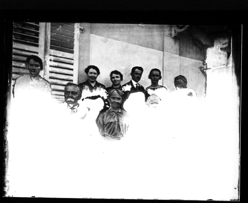 ArCJ - Les Bois, Groupe - 137 J 1412 a
