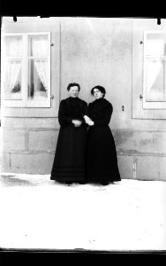 ArCJ - Les Bois, Groupe - 137 J 1228 b