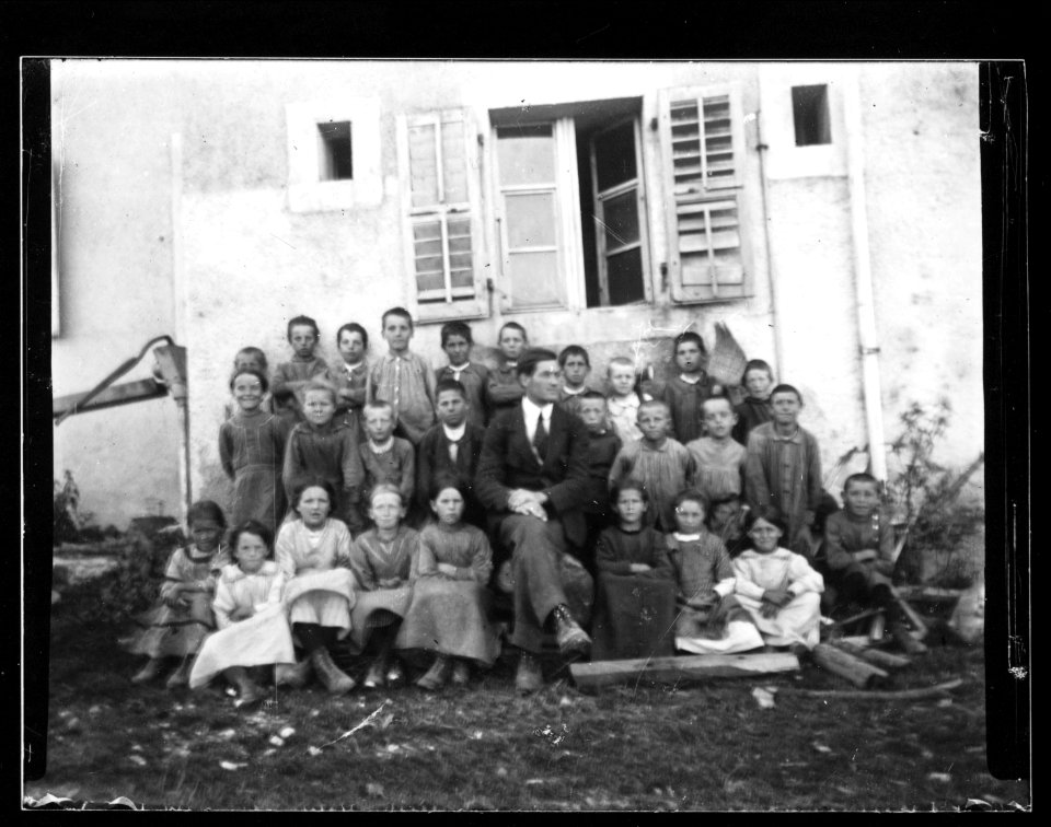 ArCJ - Les Bois, Groupe - 137 J 1423 a
