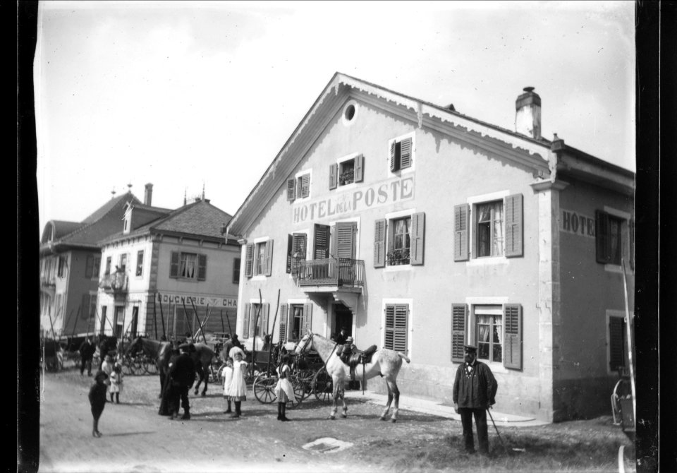 ArCJ - Les Bois, Hôtel de la Poste - 137 J 2622 a