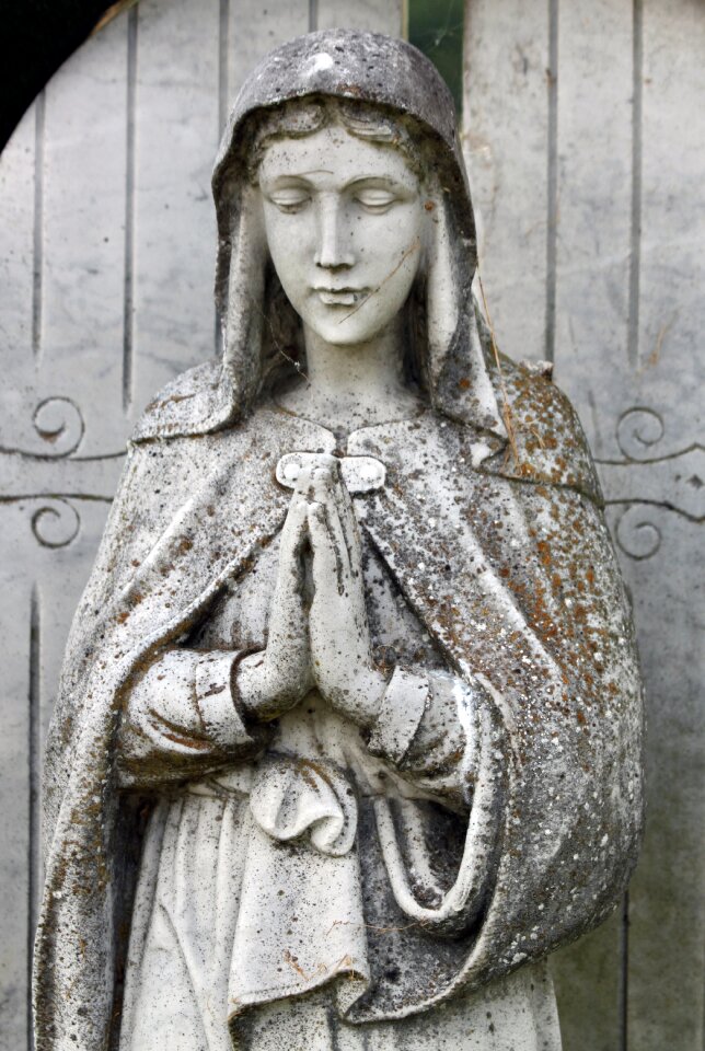 Cemetery madonna graveyard