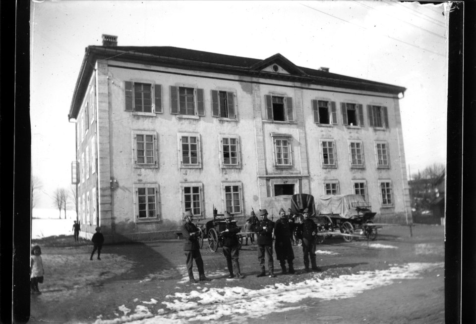 ArCJ - Les Bois, Groupe - 137 J 2444 a