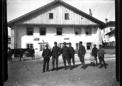 ArCJ - Les Bois, Groupe - 137 J 2862 a