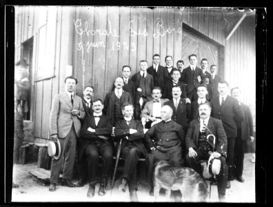 ArCJ - Les Bois, Groupe - 137 J 1536 a