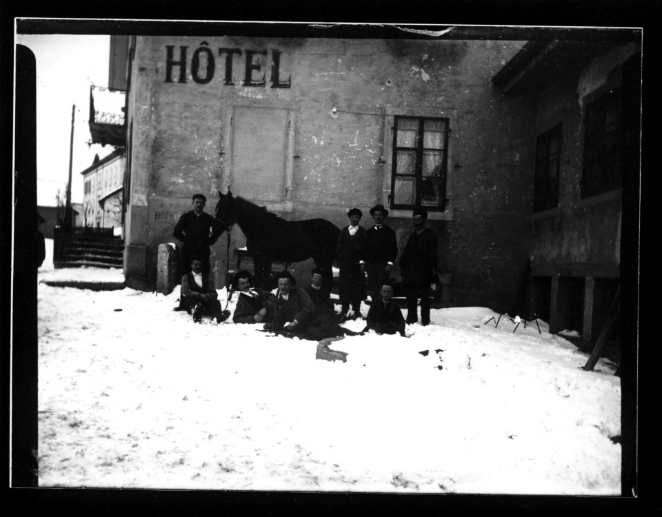 ArCJ - Les Bois, Groupe - 137 J 1724 a