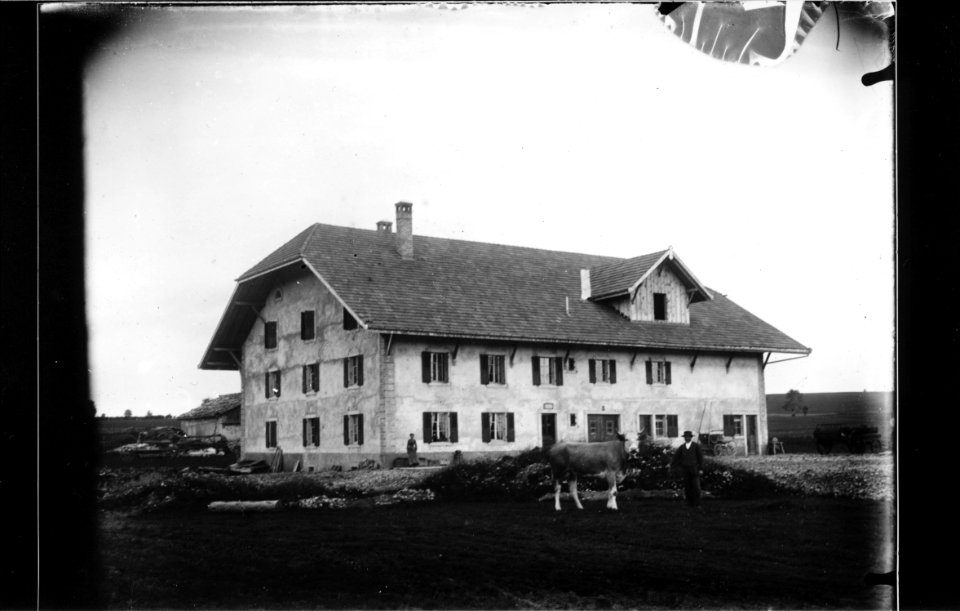 ArCJ - Les Bois, La Broche, Maison - 137 J 1328 b