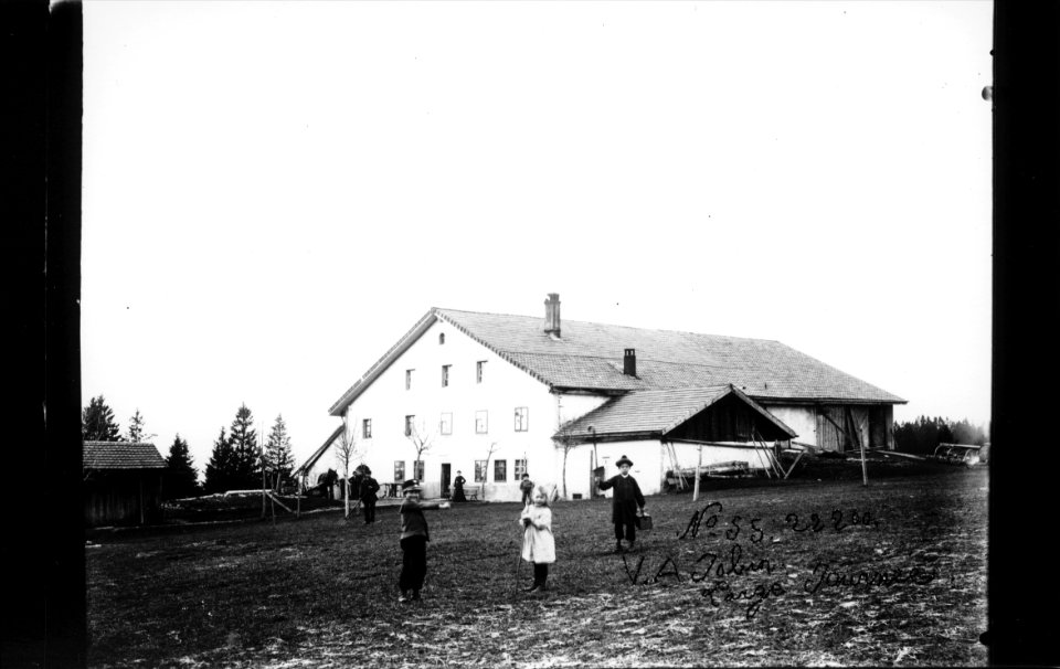 ArCJ - Les Bois, La Large Journée, Maison - 137 J 1265 b