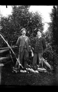 ArCJ - Les Bois, Groupe - 137 J 67 b
