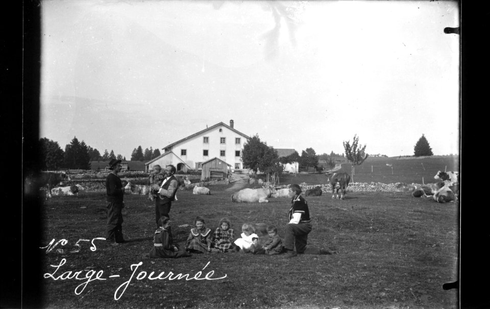 ArCJ - Les Bois, La Large Journée, Maison - 137 J 1268 b