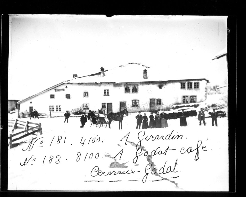 ArCJ - Les Bois, Le Cerneux Godat, A. Godat, café - 137 J 2089 a