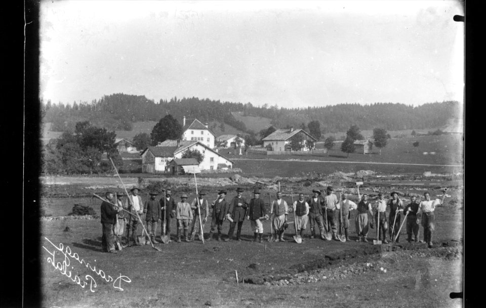 ArCJ - Les Bois, Les Prailats, Vue générale - 137 J 1806 b