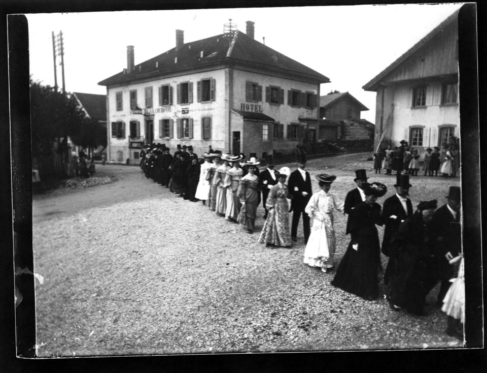 ArCJ - Les Bois, Procession - 137 J 2086 a