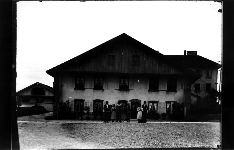 ArCJ - Les Bois, Poste - 137 J 1747 b