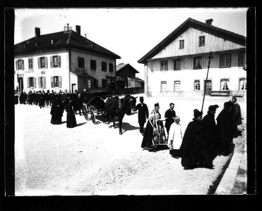 ArCJ - Les Bois, Procession - 137 J 2384 a