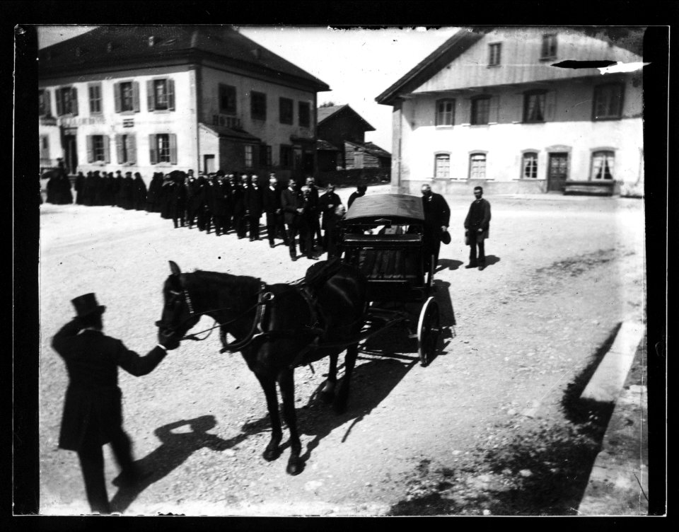 ArCJ - Les Bois, Procession - 137 J 2385 a