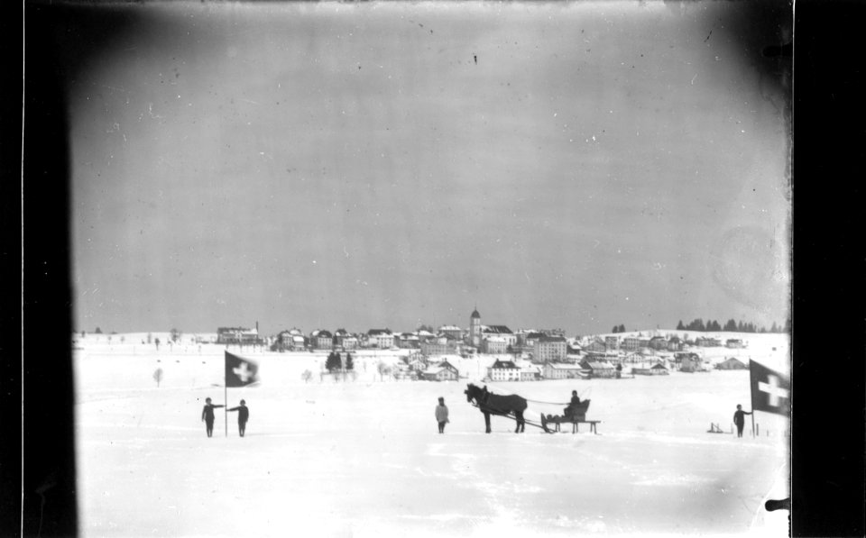 ArCJ - Les Bois, Village des Bois - 137 J 187 b