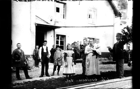 ArCJ - Les Bois, Sous les Rangs, Groupe - 137 J 1799 b