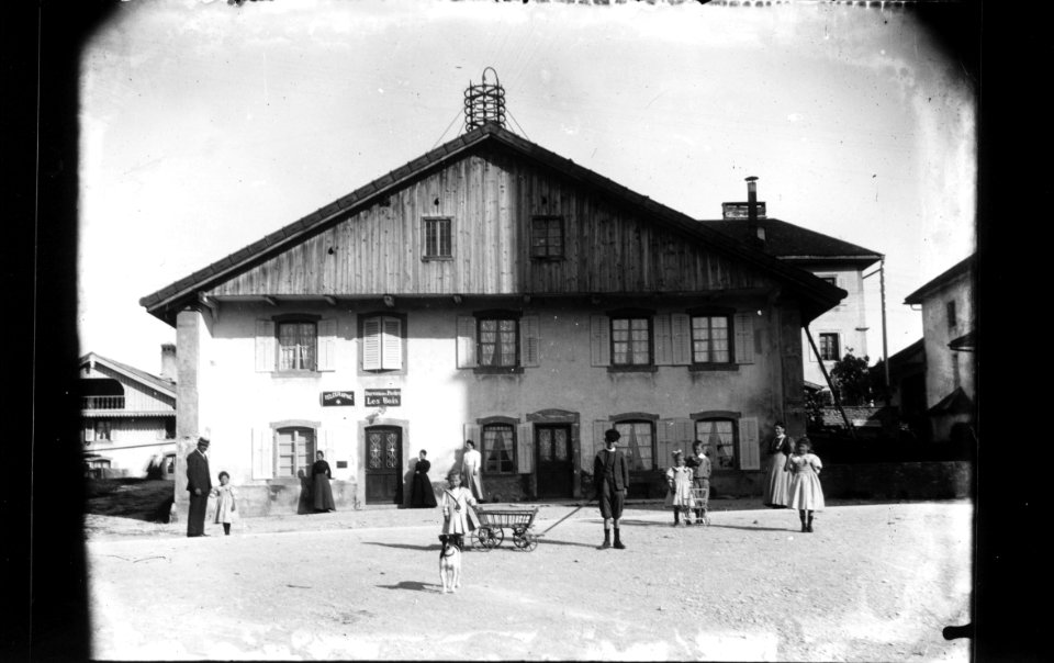 ArCJ - Les Bois, Poste - 137 J 1286 b