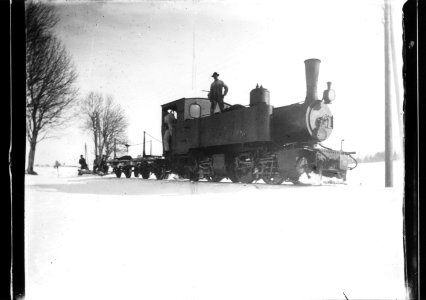 ArCJ - Locomotives et wagon chariot - 137 J 3065 a photo