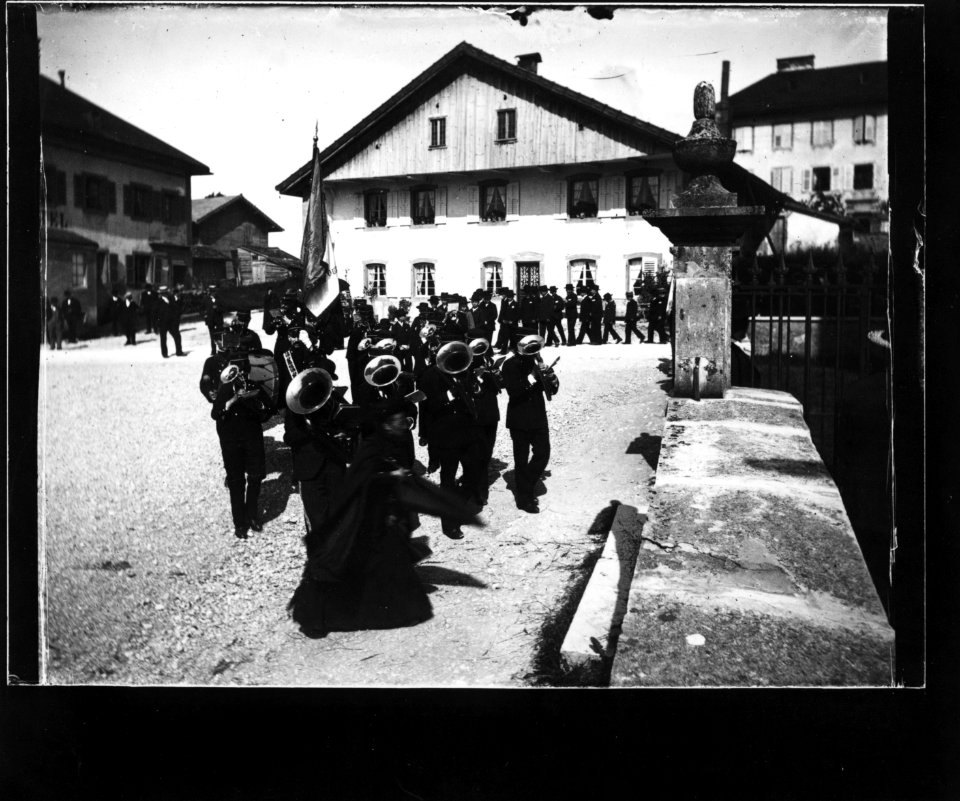 ArCJ - Les Bois, Procession - 137 J 2154 a