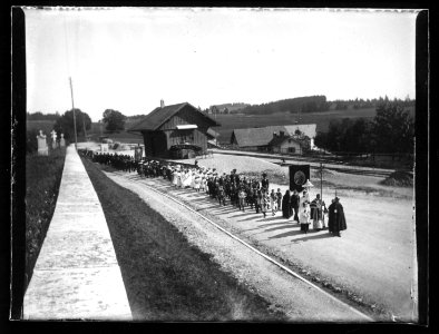 ArCJ - Les Bois, Procession - 137 J 833 a