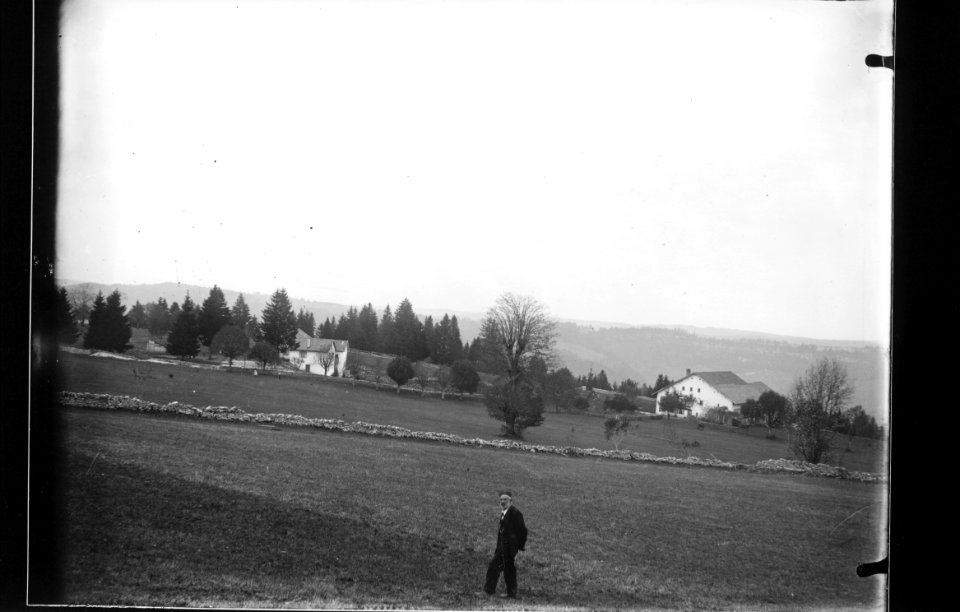 ArCJ - Les Bois, Sous les Rangs, Deux maisons - 137 J 1780 b