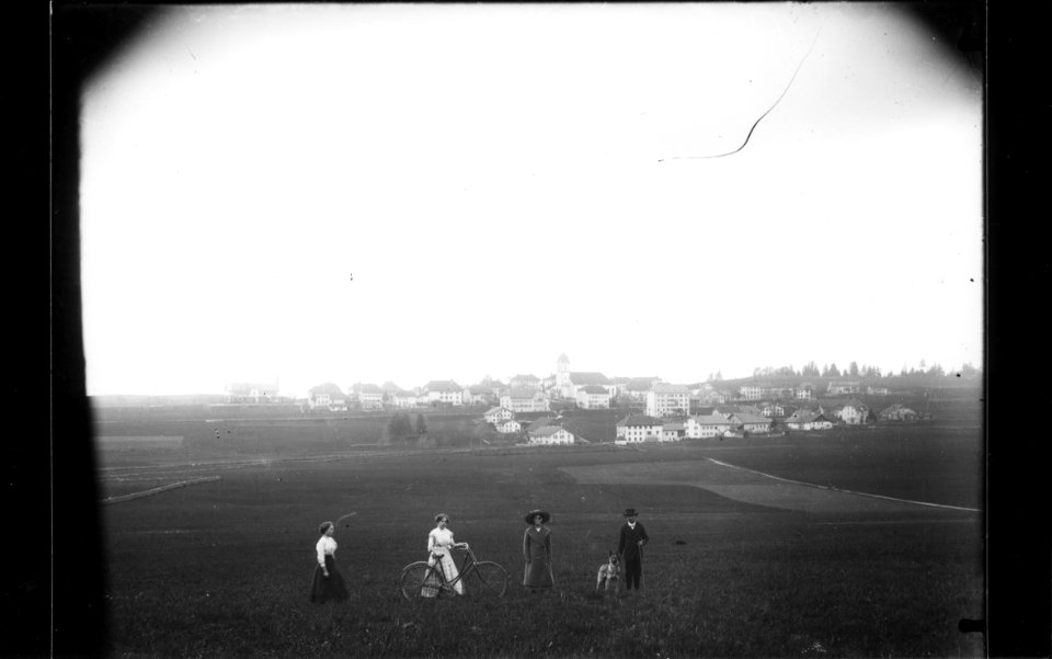 ArCJ - Les Bois, Village des Bois - 137 J 197 b