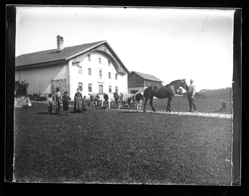 ArCJ - Maison - 137 J 1907 a