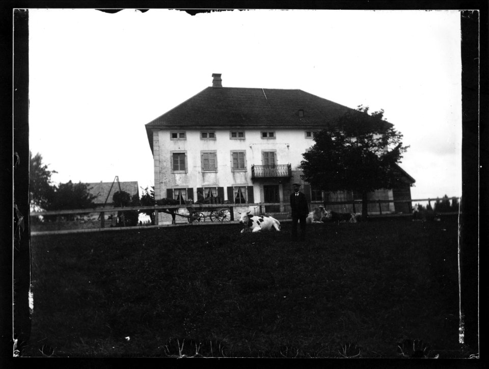 ArCJ - Maison - 137 J 1935 a