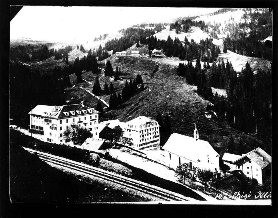 ArCJ - LU-Righi, Vue générale - 137 J 2140 a