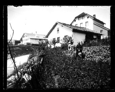 ArCJ - Les Breuleux, Trois maisons - 137 J 2387 a