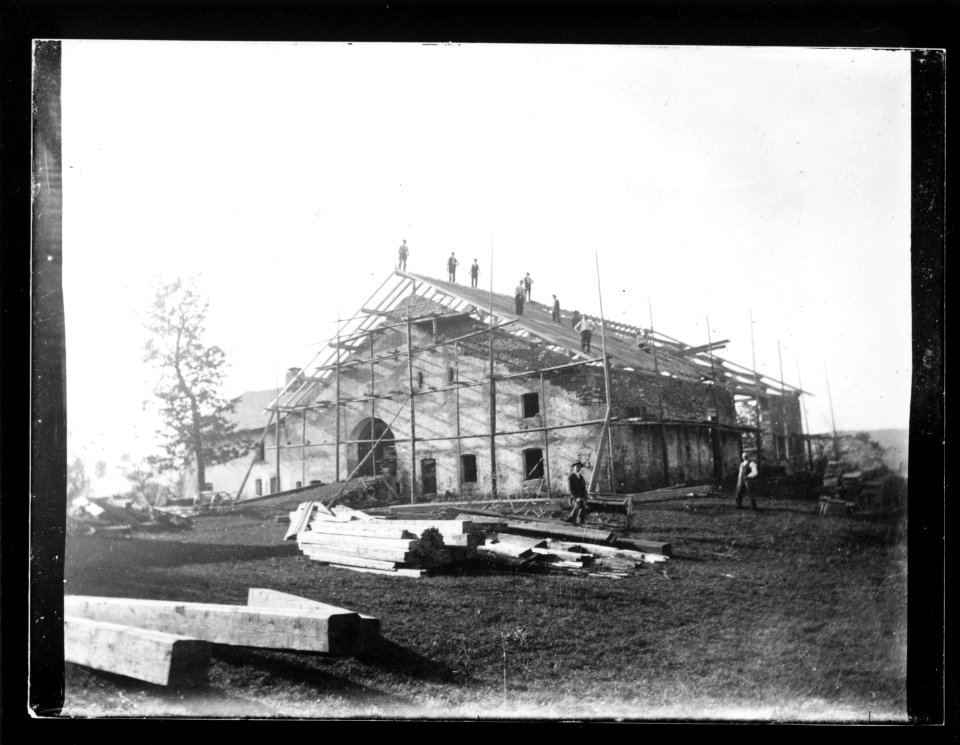 ArCJ - Maison - 137 J 1572 a