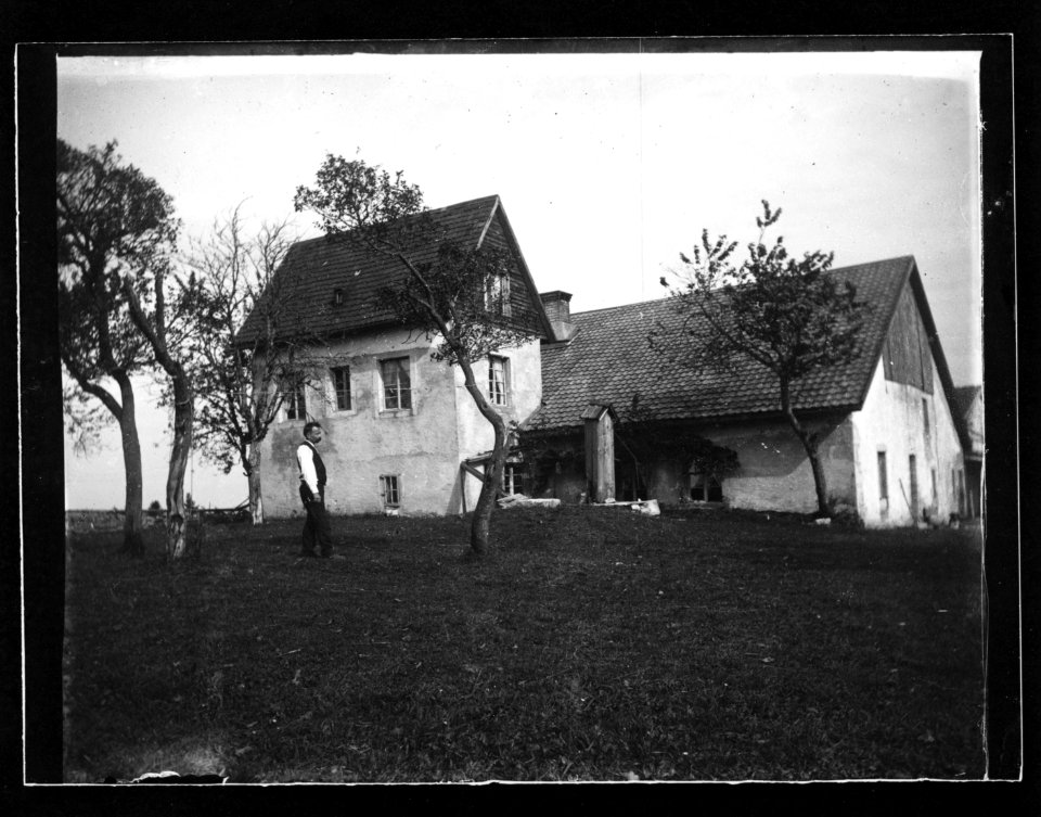 ArCJ - Maison - 137 J 1976 a