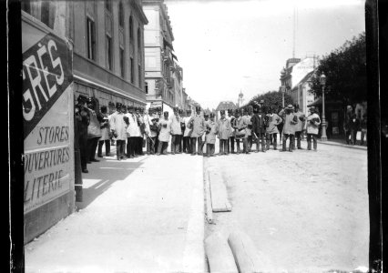 ArCJ - NE-La Chaux-de-Fonds, Groupe - 137 J 2956 a