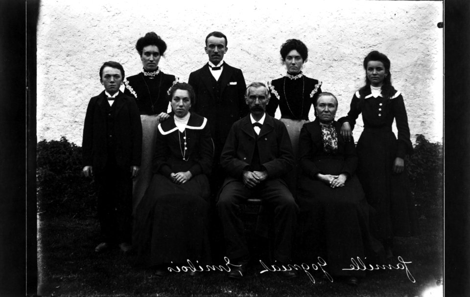 ArCJ - Muriaux, Les Emibois, Famille - 137 J 439 b