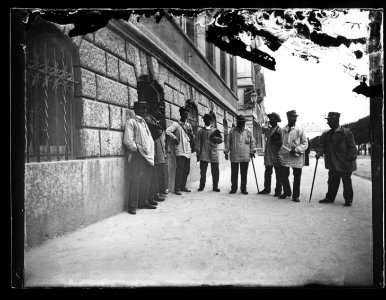 ArCJ - NE-La Chaux-de-Fonds, Groupe - 137 J 2247 a