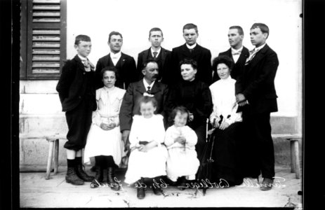 ArCJ - NE-La Chaux-de-Fonds, Famille - 137 J 377 b