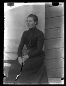 ArCJ - Portrait femme - 137 J 1958 a