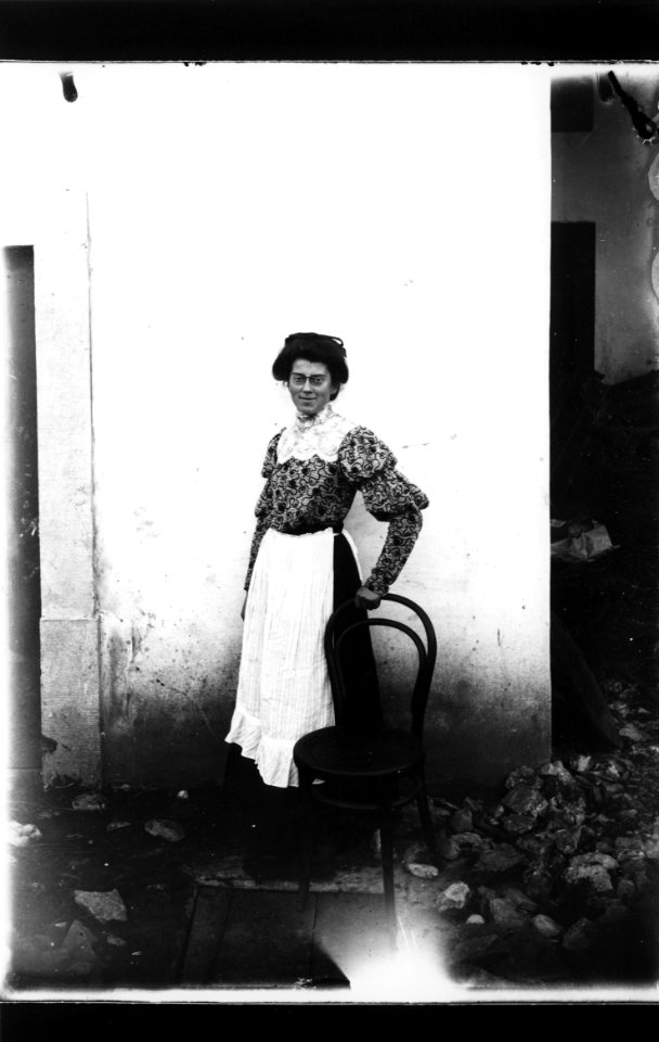 ArCJ - Portrait femme - 137 J 1792 b