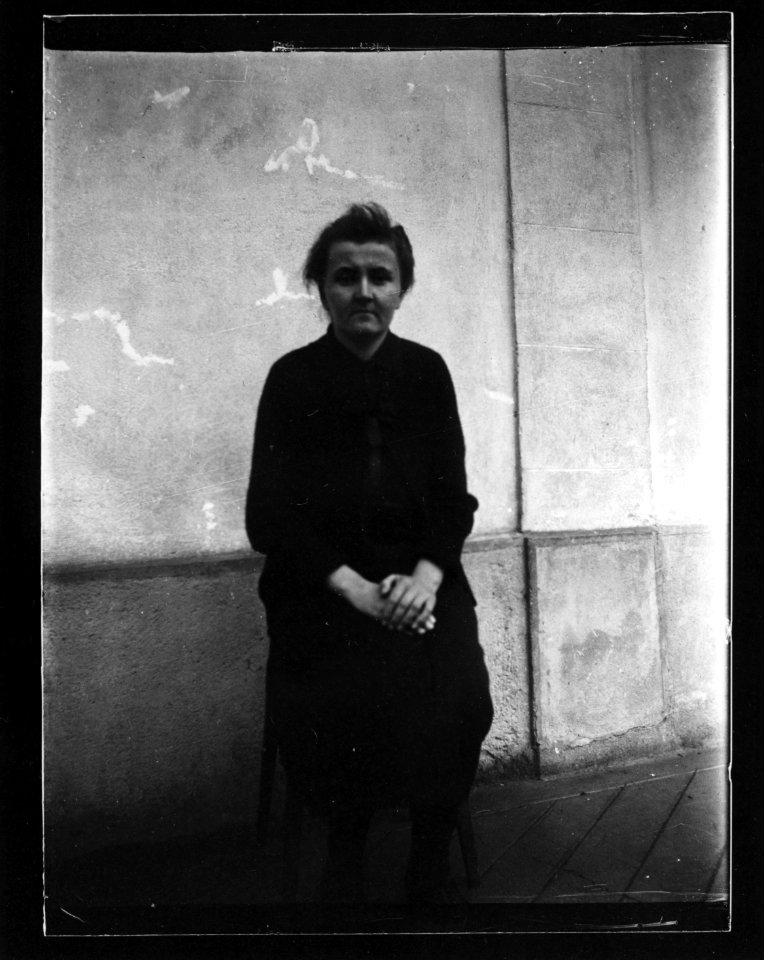 ArCJ - Portrait femme - 137 J 402 a