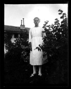ArCJ - Portrait femme - 137 J 416 a