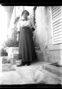 ArCJ - Portrait femme - 137 J 2651 a