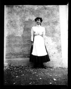 ArCJ - Portrait femme - 137 J 404 a