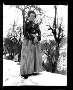 ArCJ - Portrait femme - 137 J 393 a