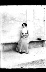 ArCJ - Portrait femme - 137 J 43 b